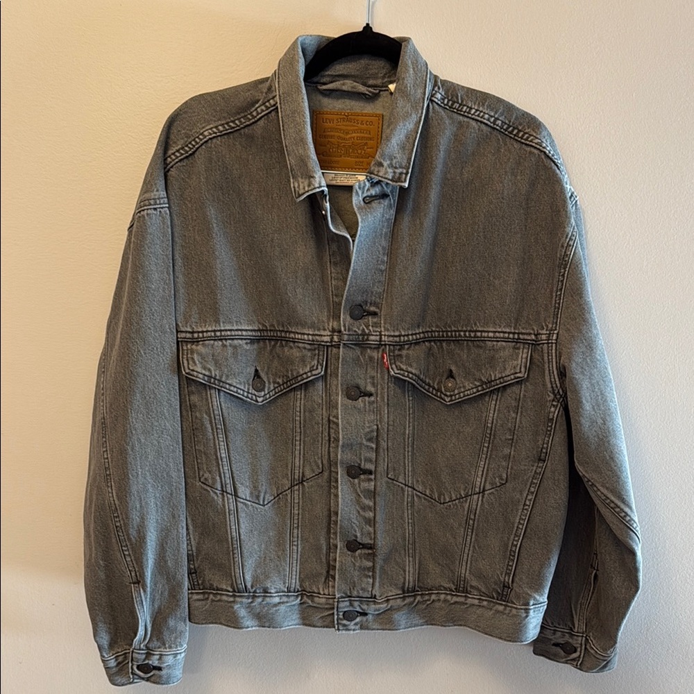Levi’s Premium- Stay Loose Trucker Jacket